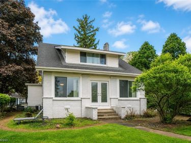 160 Everhard Road SW, North Canton, OH 44709