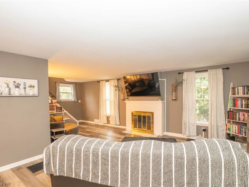 160 Everhard Road SW, North Canton, OH 44709 Photo 4