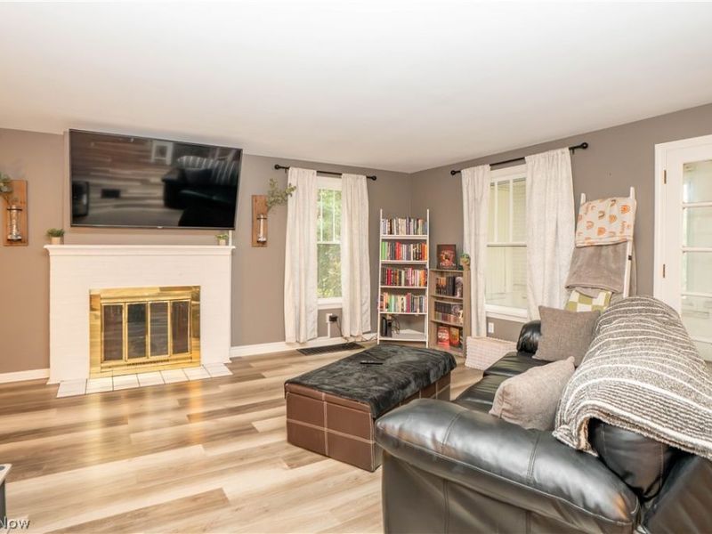 160 Everhard Road SW, North Canton, OH 44709 Photo 5