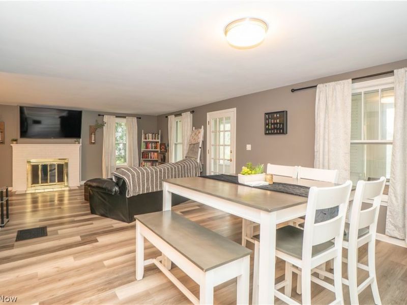 160 Everhard Road SW, North Canton, OH 44709 Photo 8