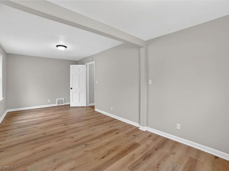 10204 Mccracken Boulevard, Garfield Heights, OH 44125 Photo 11