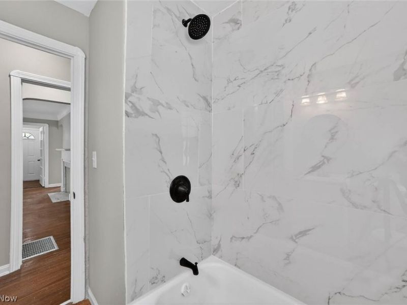 10204 Mccracken Boulevard, Garfield Heights, OH 44125 Photo 14