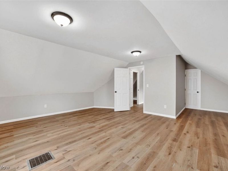 10204 Mccracken Boulevard, Garfield Heights, OH 44125 Photo 20