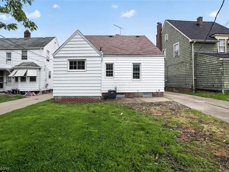 10204 Mccracken Boulevard, Garfield Heights, OH 44125 Photo 24