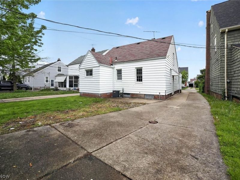 10204 Mccracken Boulevard, Garfield Heights, OH 44125 Photo 25