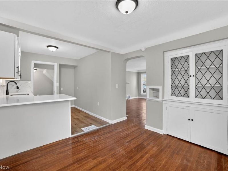 10204 Mccracken Boulevard, Garfield Heights, OH 44125 Photo 4
