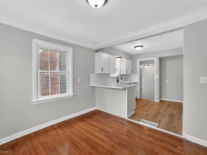10204 Mccracken Boulevard, Garfield Heights, OH 44125 Photo 5