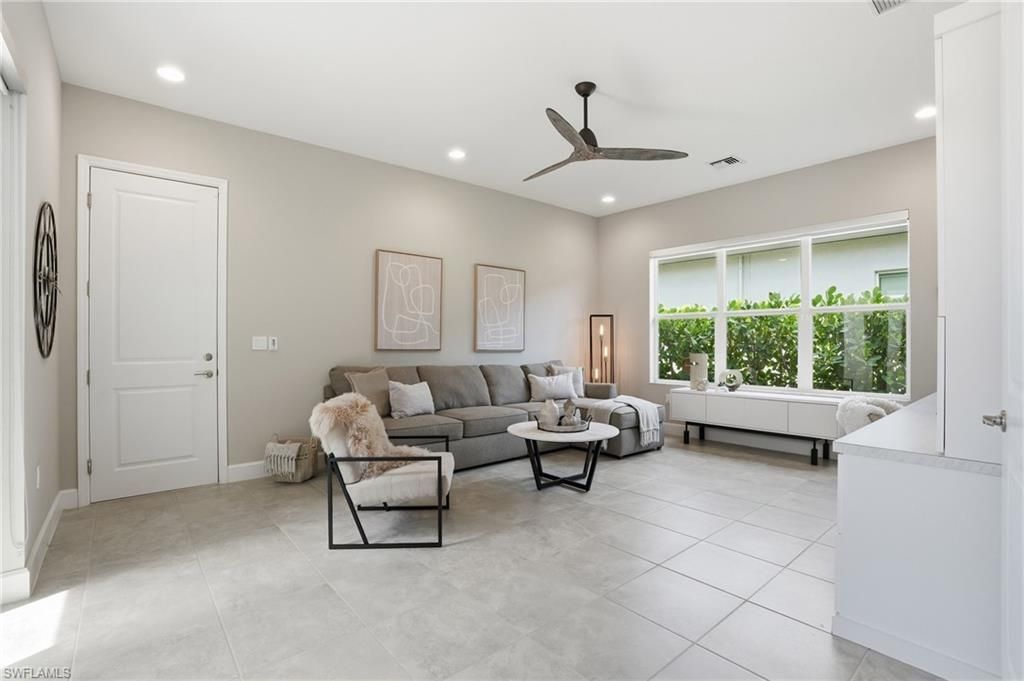 11644 Periwinkle Dr, Naples, FL 34120 Photo