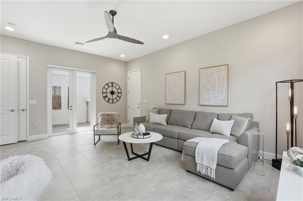 11644 Periwinkle Dr, Naples, FL 34120 Photo