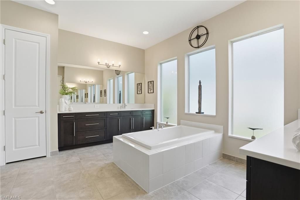 11644 Periwinkle Dr, Naples, FL 34120 Photo