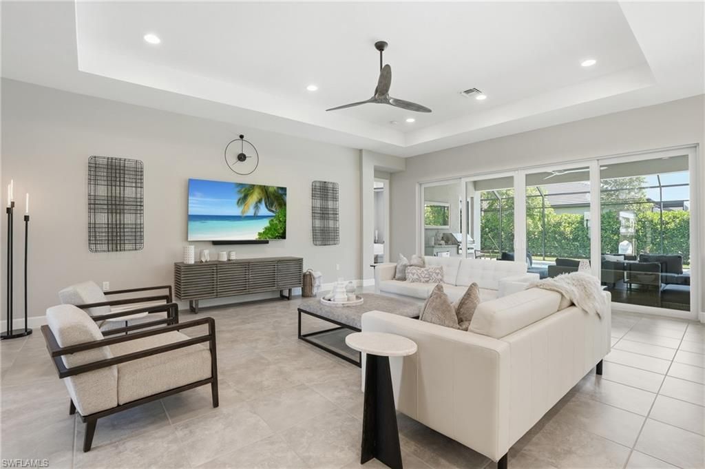 11644 Periwinkle Dr, Naples, FL 34120 Photo