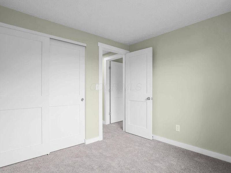 5085 Brush Ridge Court, Columbus, OH 43228 Photo 12