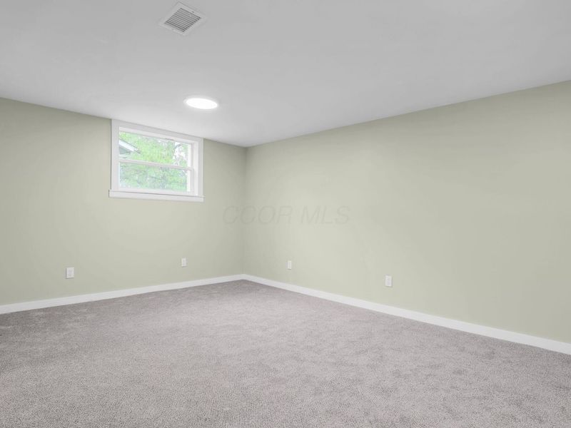 5085 Brush Ridge Court, Columbus, OH 43228 Photo 13