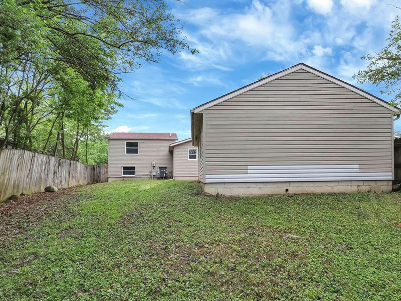5085 Brush Ridge Court, Columbus, OH 43228 Photo 17