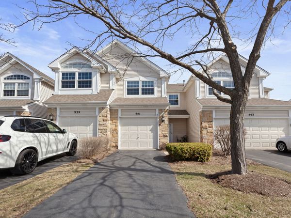 941 Mesa Drive , Lake In The Hills, IL 60156