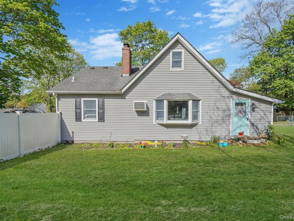 38 Nymph Road , Rocky Point, NY 11778