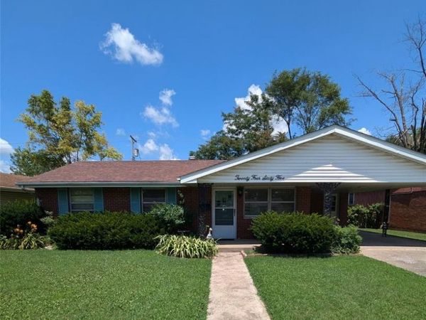 2465 St Clair Avenue , Granite City, IL 62040