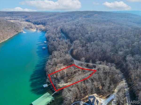 7801 Eagle Bay Drive , Unincorporated, MO 65037