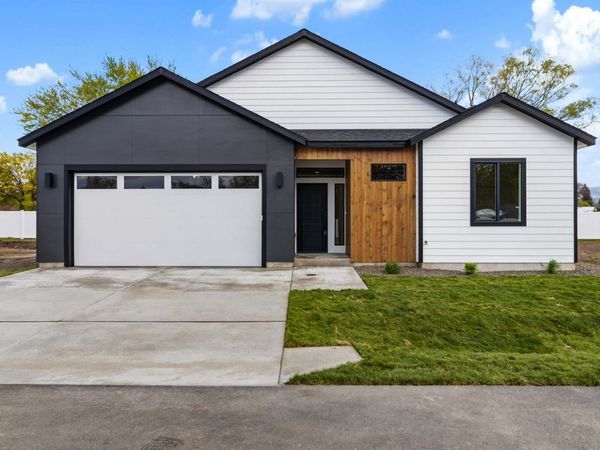 414 N Moen Ln, Spokane Valley, WA 99016