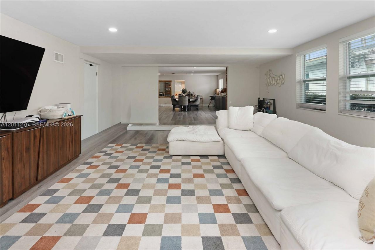 1333 Tyler St, Hollywood, FL 33019 Photo