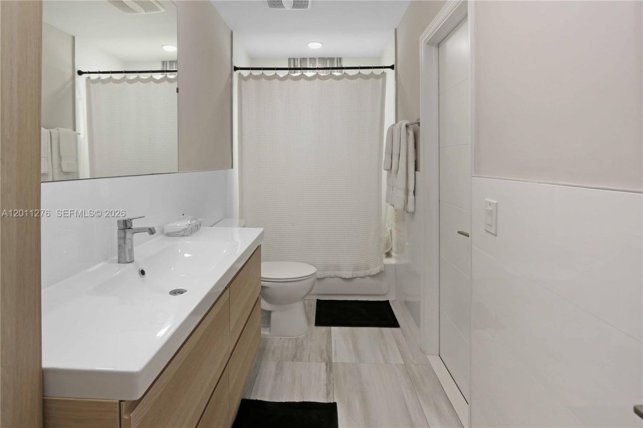 1333 Tyler St, Hollywood, FL 33019 Photo