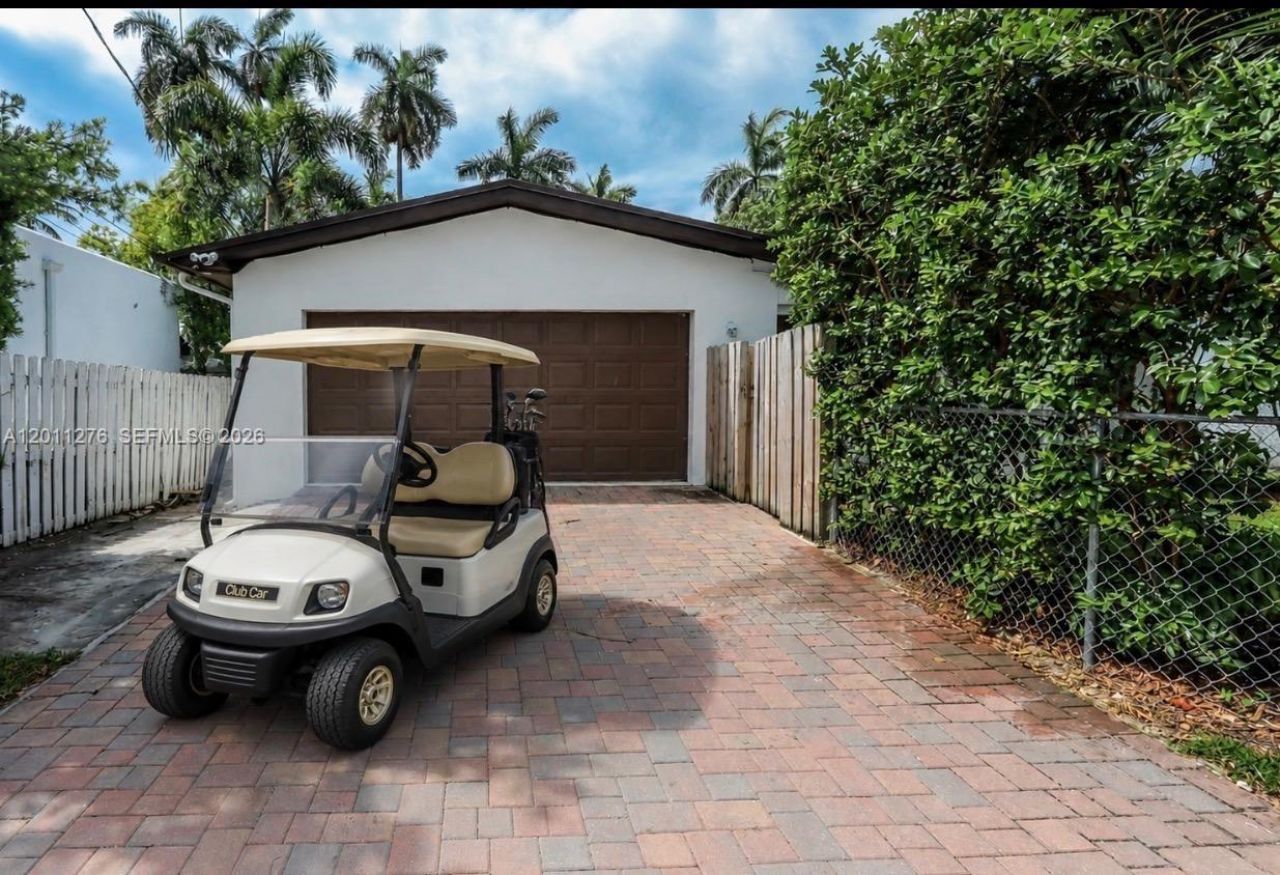1333 Tyler St, Hollywood, FL 33019 Photo