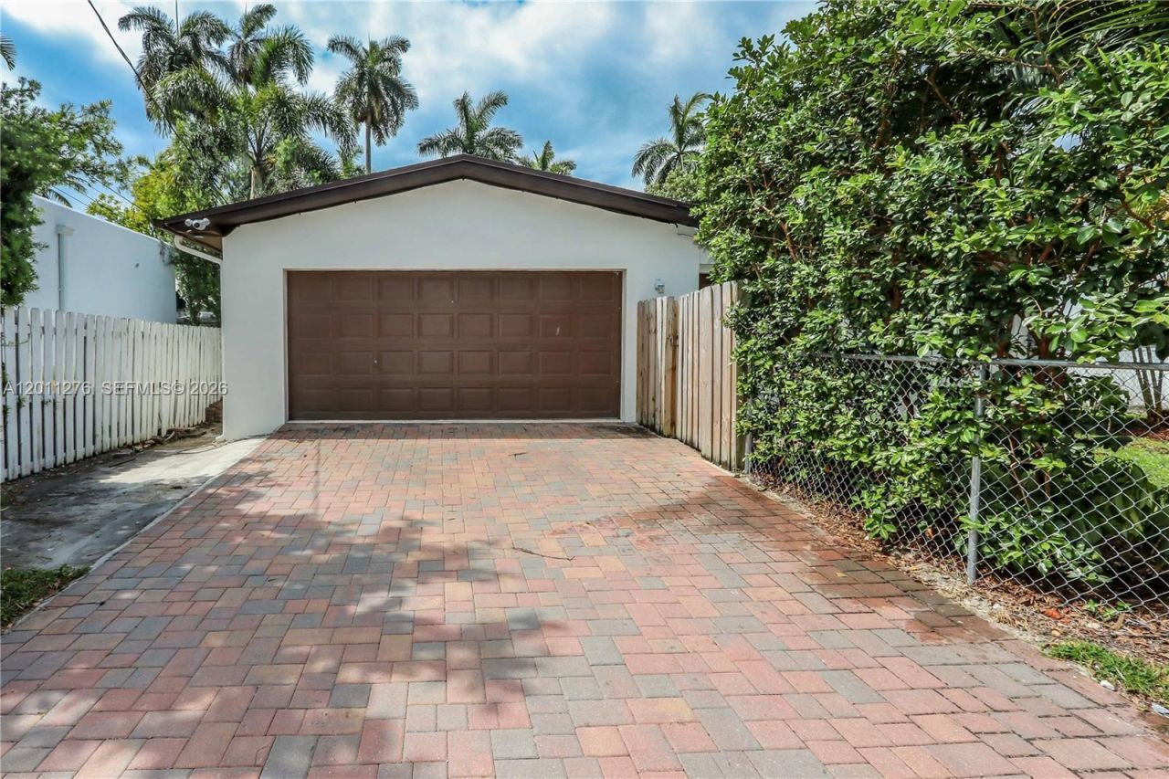 1333 Tyler St, Hollywood, FL 33019 Photo