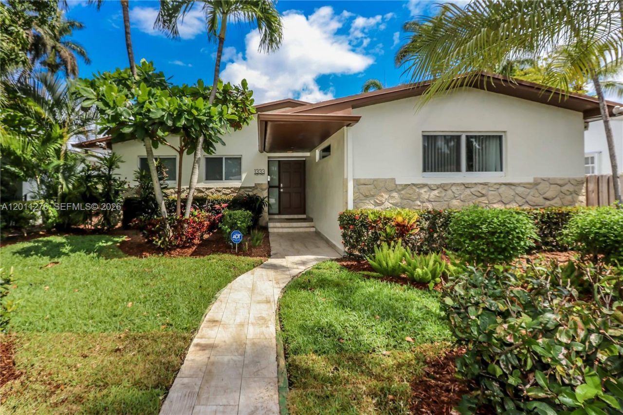 1333 Tyler St, Hollywood, FL 33019 Photo