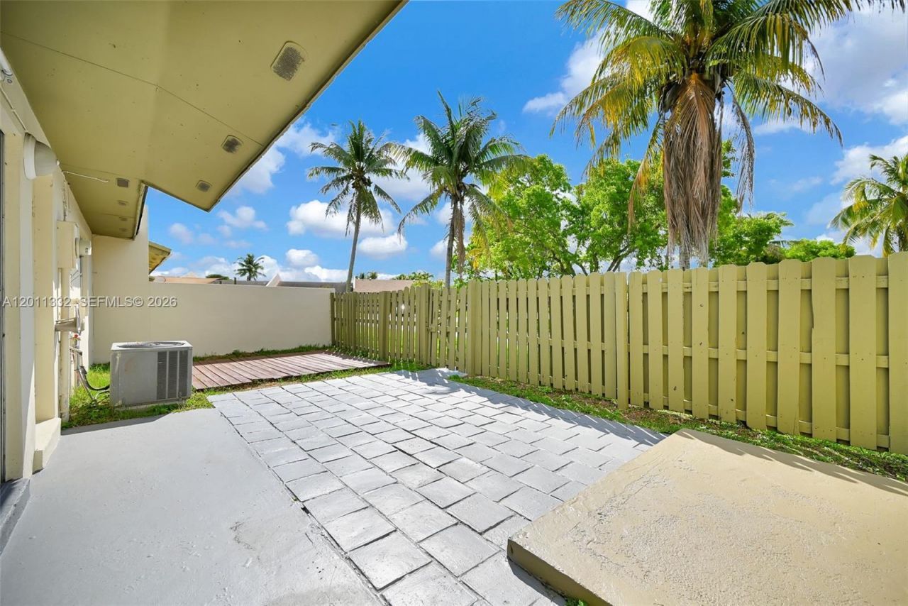 12438 SW 115th Ter , Miami, FL 33186 Photo