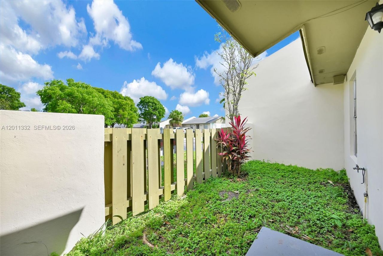 12438 SW 115th Ter , Miami, FL 33186 Photo