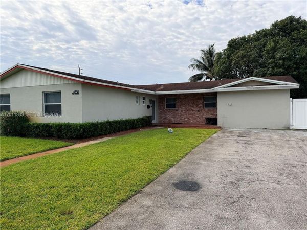 4350 NW 14th St , Lauderhill, FL 33313