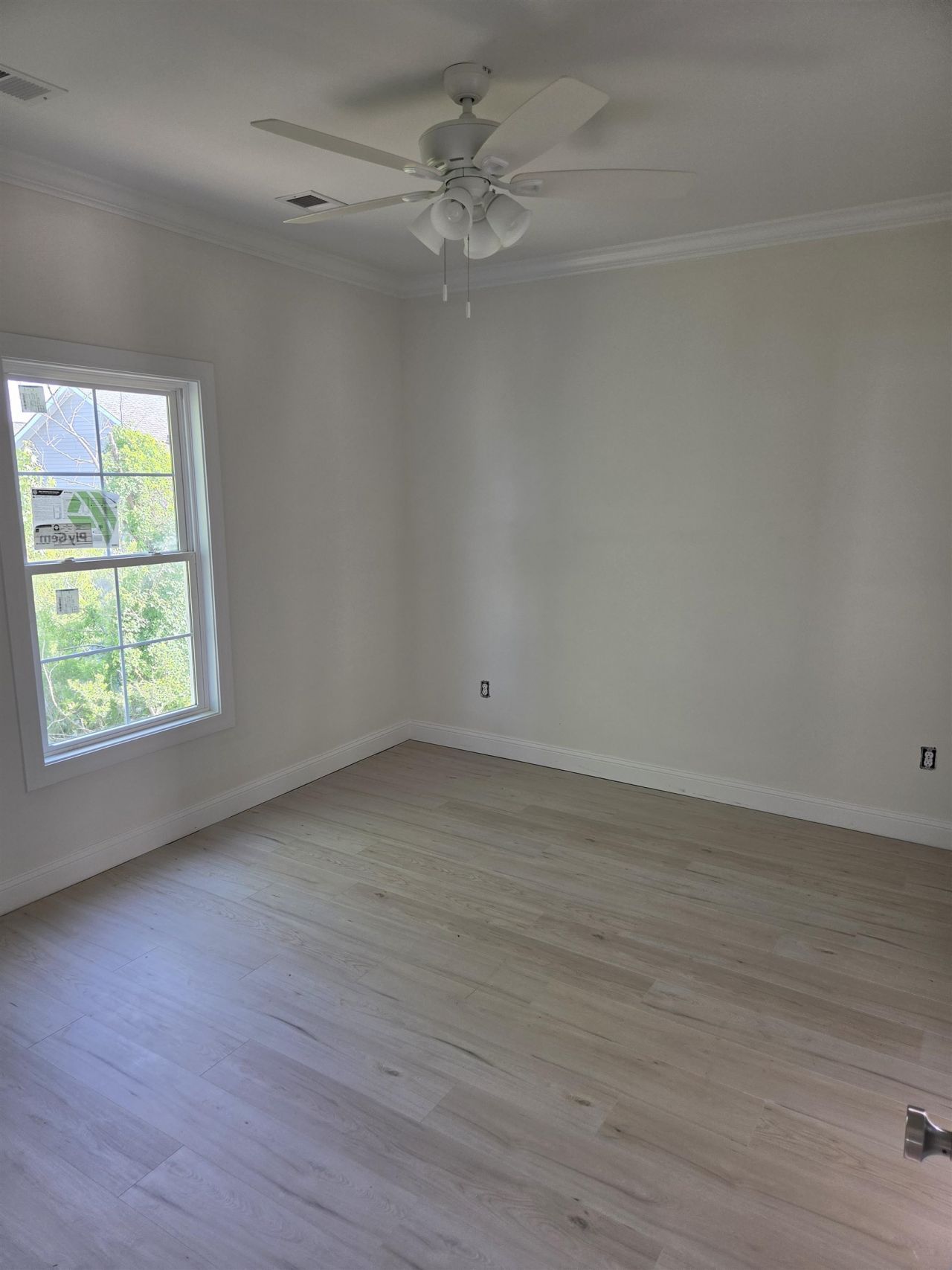 609 Elm St. Photo 11