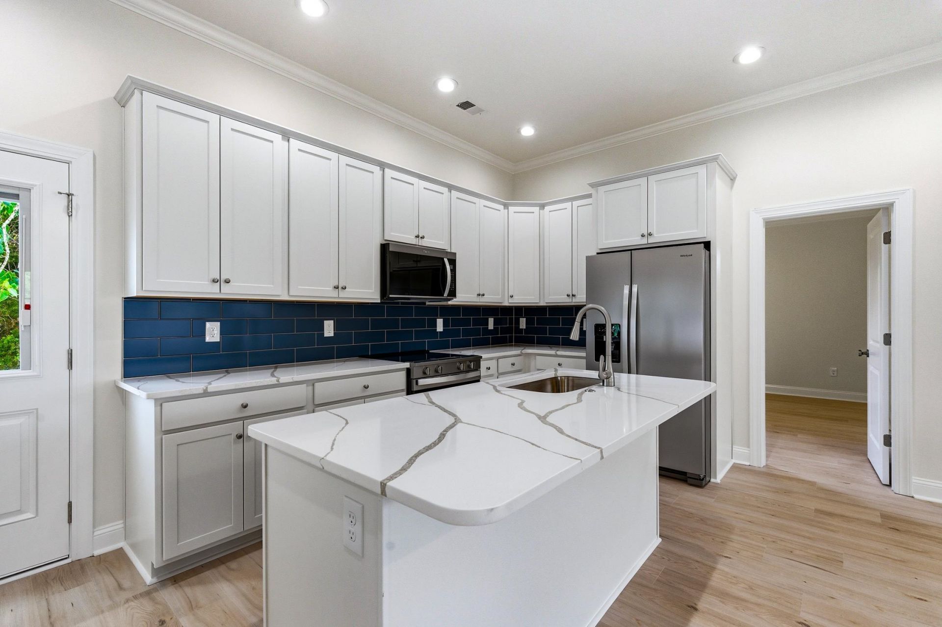 609 Elm St. Photo 11