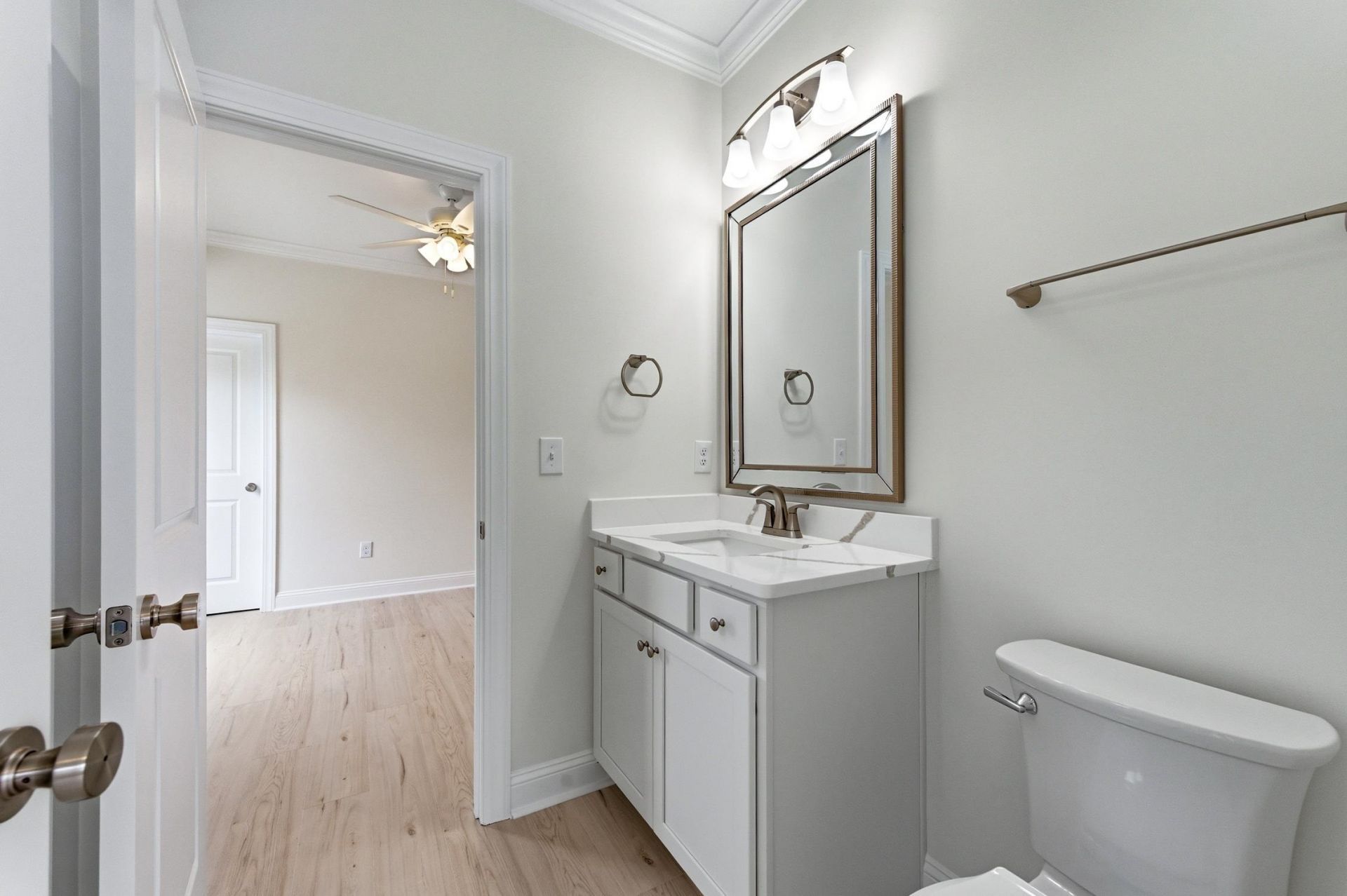 609 Elm St. Photo 24
