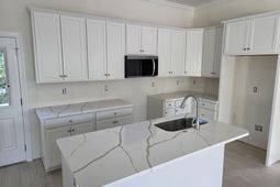 609 Elm St. photo 4