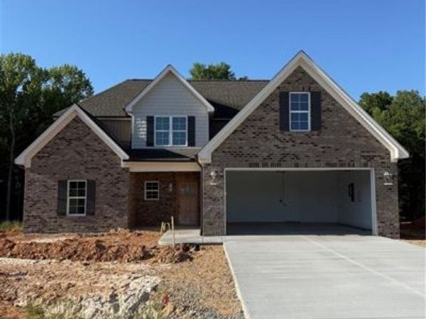 333 Enclave Drive , Clemmons, NC 27012