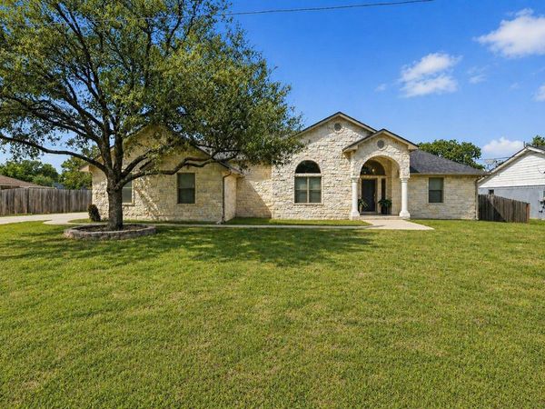 116 Puna LN, Bastrop, TX 78602