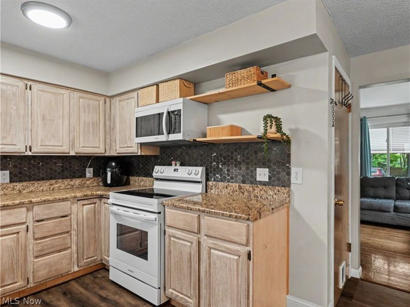 3439 Margaret Avenue , Stow, OH 44224 Photo 8
