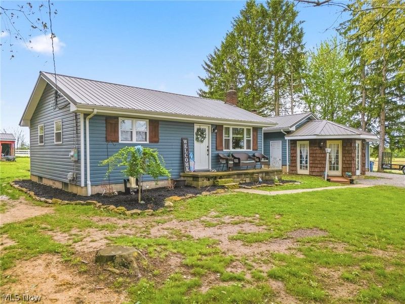 1477 E Garfield Road , New Springfield, OH 44443 Photo 1