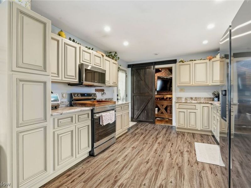 1477 E Garfield Road , New Springfield, OH 44443 Photo 11