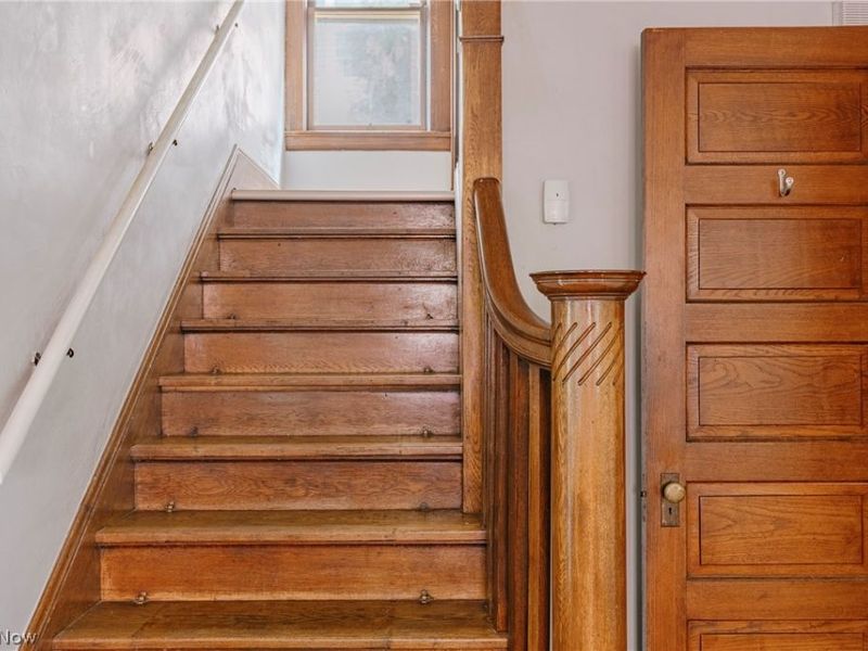 10906 Ashbury Avenue, Cleveland, OH 44106 Photo 16