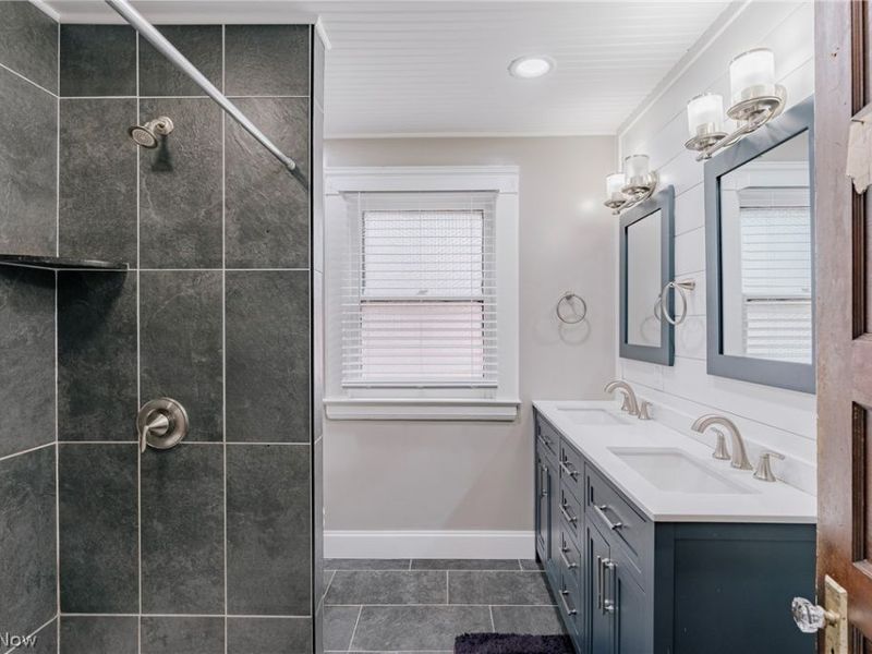 10906 Ashbury Avenue, Cleveland, OH 44106 Photo 25