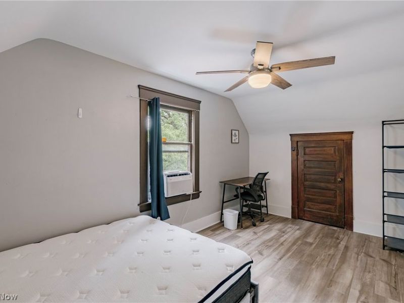 10906 Ashbury Avenue, Cleveland, OH 44106 Photo 35