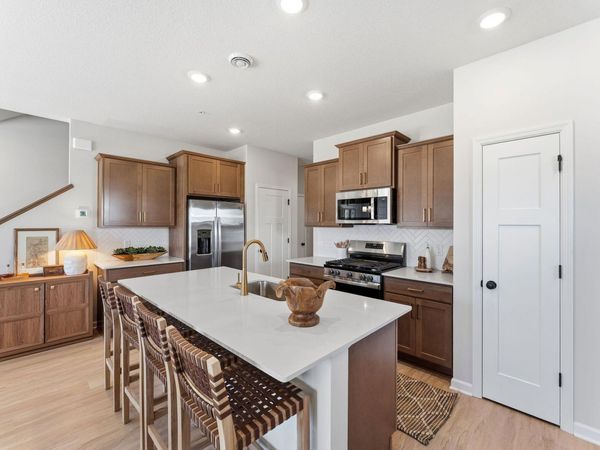1040 130th Court E, Rosemount, MN 55068