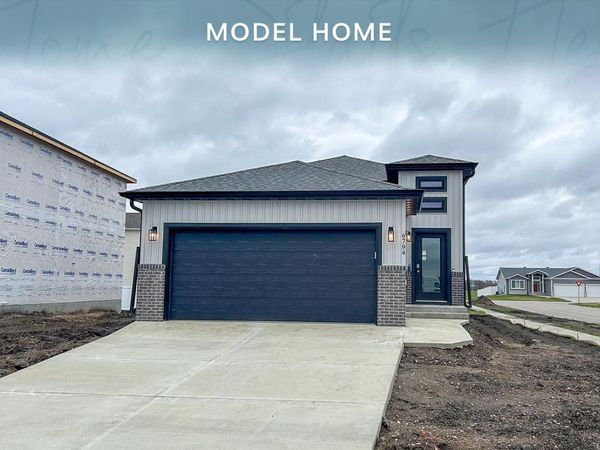 6794 Meadow View Drive S, Fargo, ND 58104