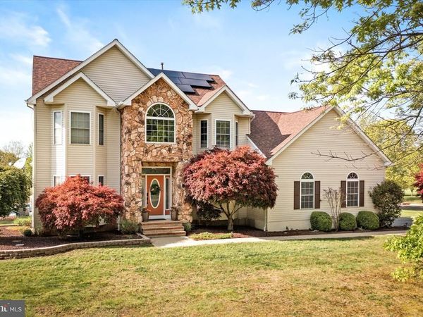 7 COUNTRY HOUSE WAY, COLUMBUS, NJ 08022