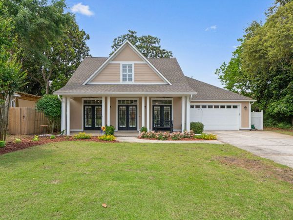 1739 Sound Creek Court, Navarre, FL 32566