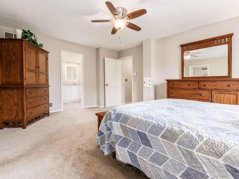 8900 Locherbie Court , Dublin, OH 43017 Photo 31