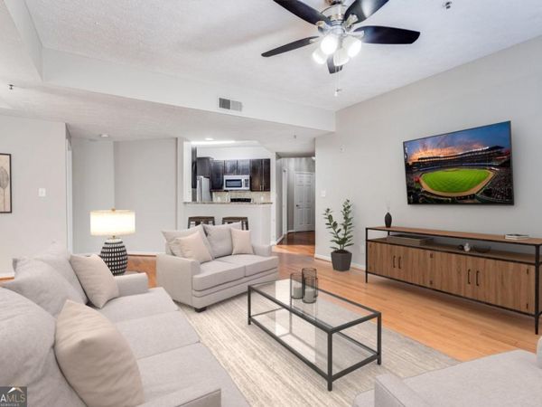 1250 Parkwood Circle SE, Unit 2201, Atlanta, GA 30339