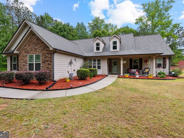 32 Brooks Lake Drive, Newnan, GA 30263